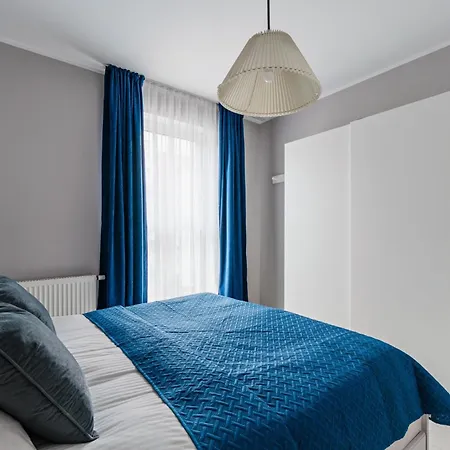 Aurora, Free Parking