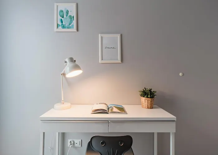 Aurora, Free Parking